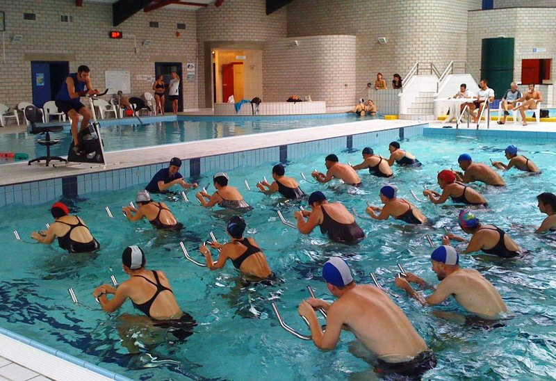 Aqua Bike Kurs im Schwimmbad